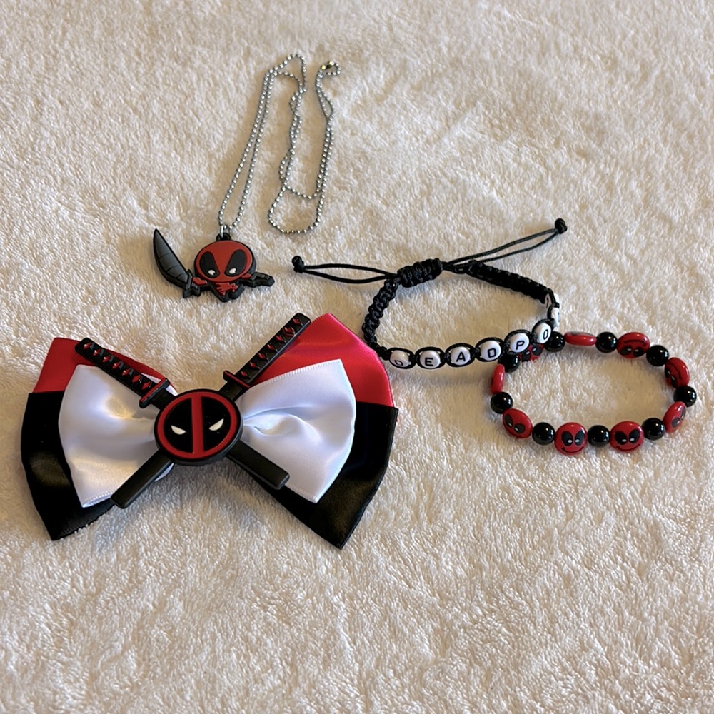 Hot Topic Marvel Deadpool Accessories lot. Hair bow , necklace & bracelets.
